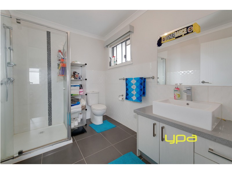 3/5 Bronco Court, Meadow Heights VIC 3048