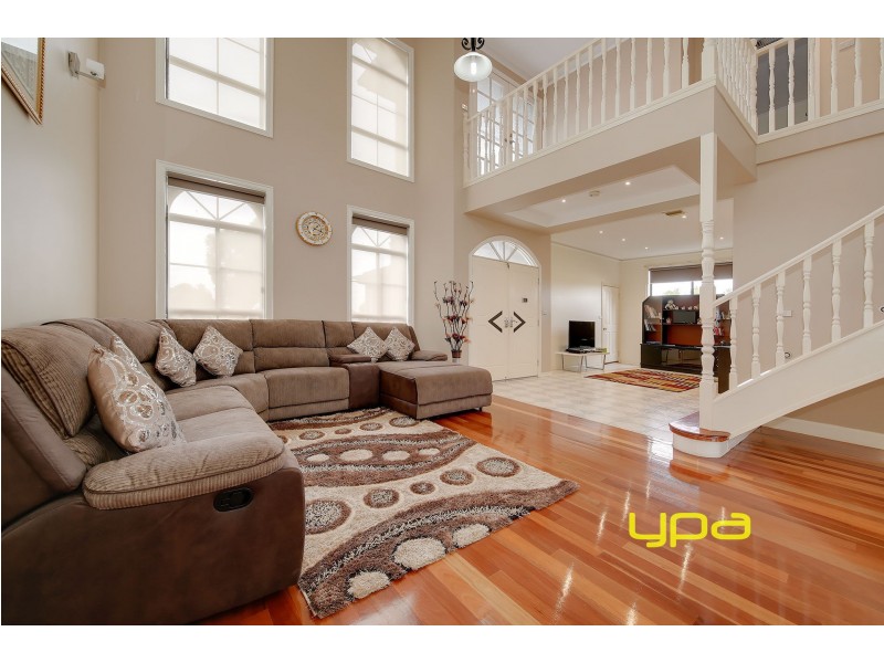 101 Donald Cameron Drive, Roxburgh Park VIC 3064