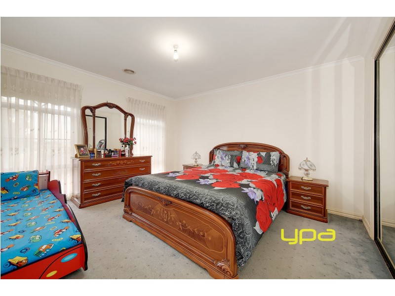 101 Donald Cameron Drive, Roxburgh Park VIC 3064