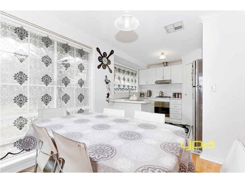 12 Addison Way, Roxburgh Park VIC 3064