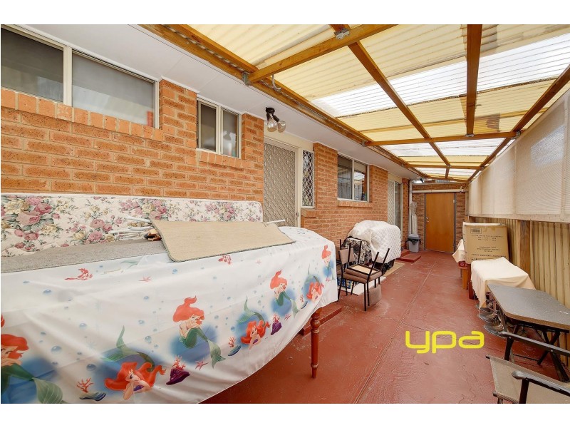 1/8 Seville Court, Meadow Heights VIC 3048