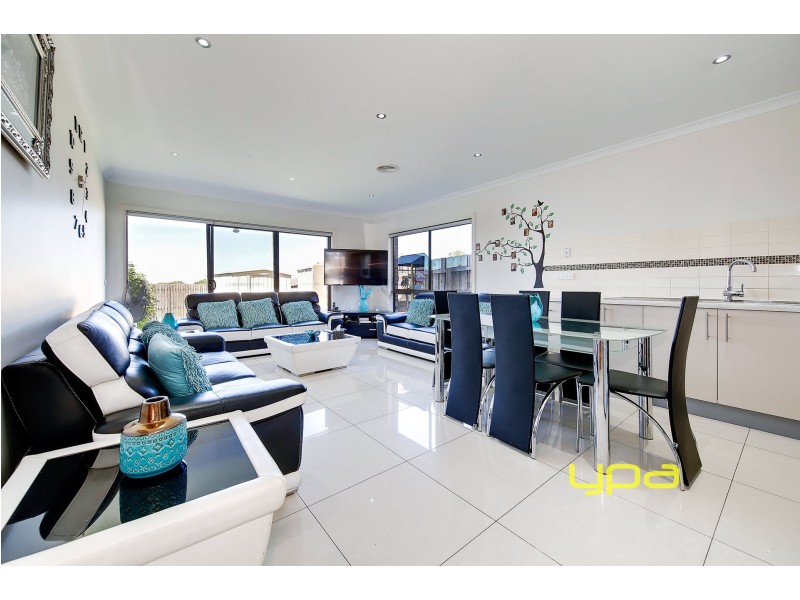 4/12 Merlynston Close, Dallas VIC 3047