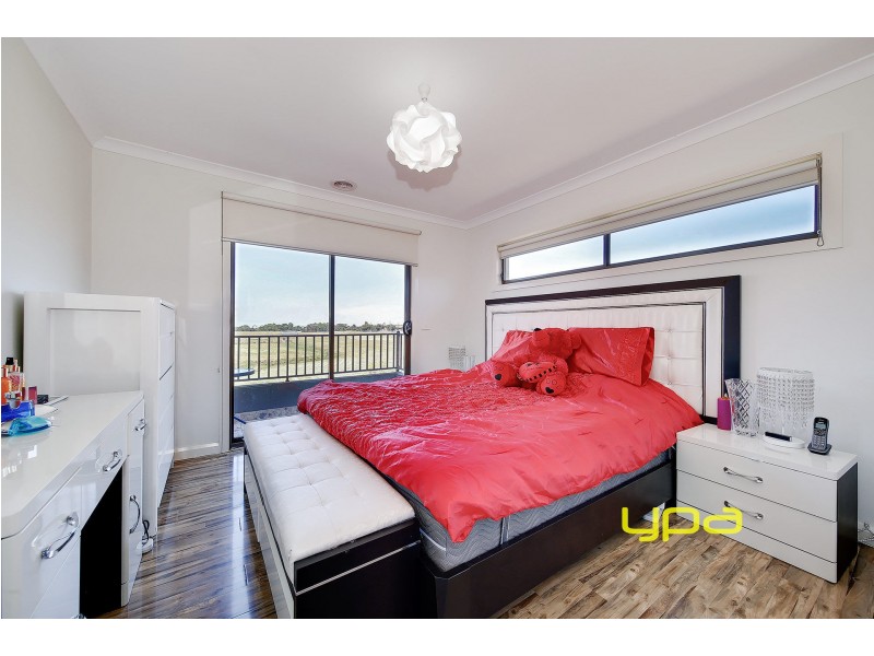 4/12 Merlynston Close, Dallas VIC 3047