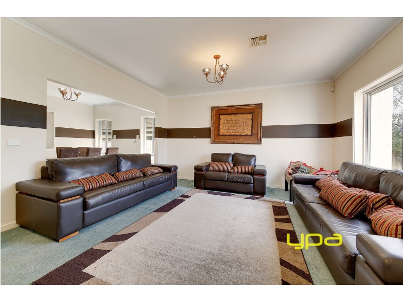 70 Dunfermline Avenue, Greenvale VIC 3059