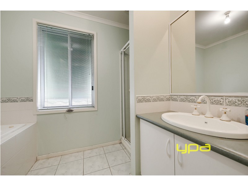 70 Dunfermline Avenue, Greenvale VIC 3059