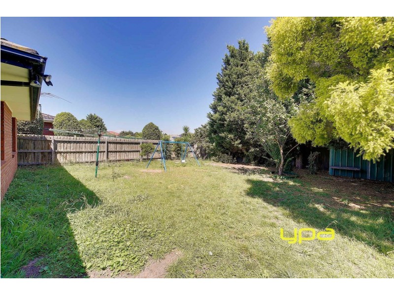 26 Matthews Crescent, Roxburgh Park VIC 3064