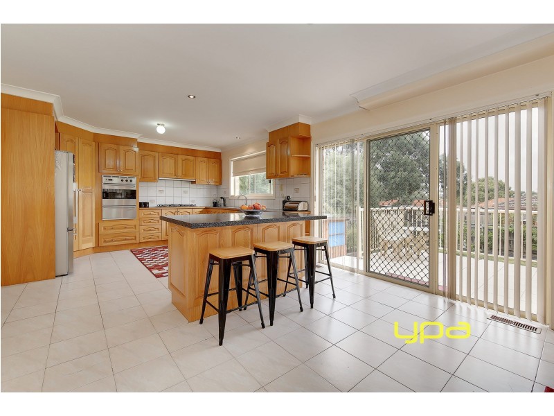 17 Cashmore Place, Roxburgh Park VIC 3064