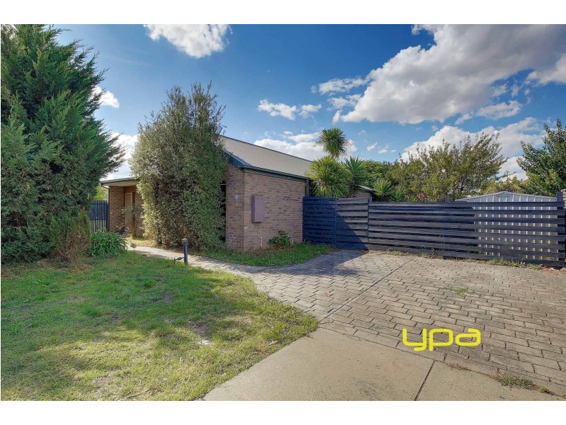 14 Addison Way, Roxburgh Park VIC 3064