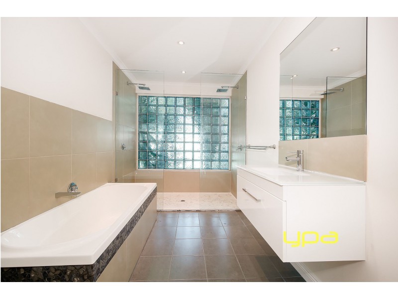 14 Addison Way, Roxburgh Park VIC 3064