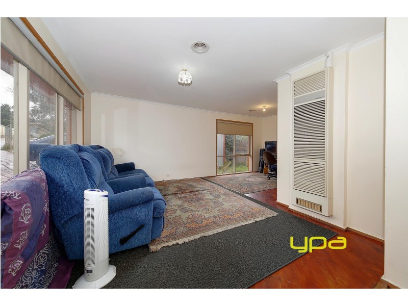 5 Themeda Court, Meadow Heights VIC 3048