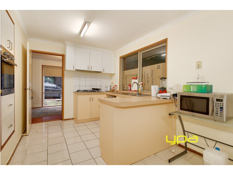 5 Themeda Court, Meadow Heights VIC 3048