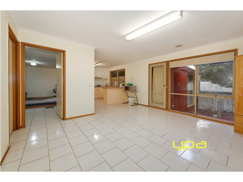 5 Themeda Court, Meadow Heights VIC 3048