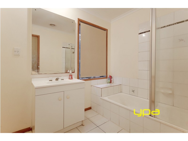 5 Themeda Court, Meadow Heights VIC 3048