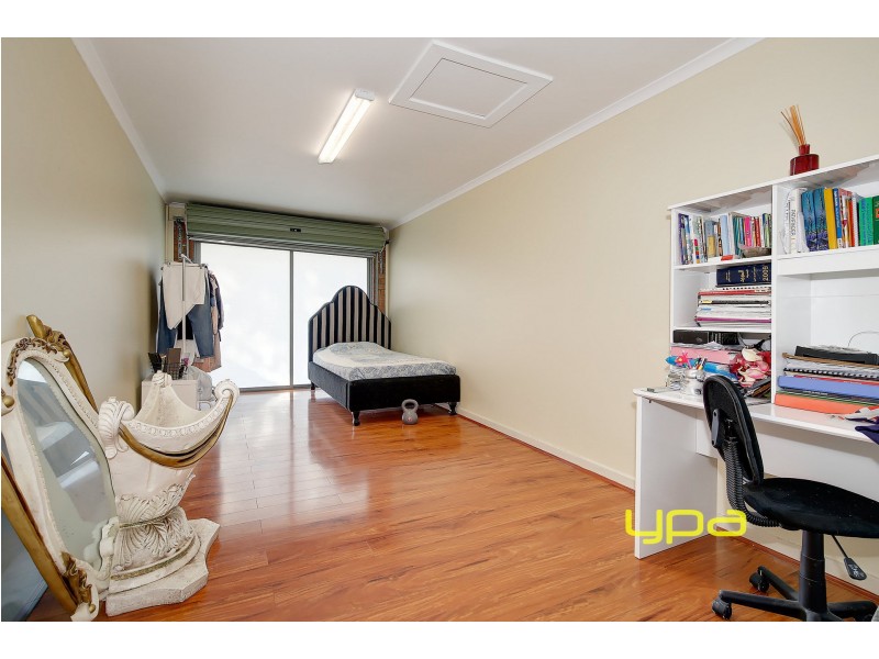22 Shortridge Circuit, Roxburgh Park VIC 3064