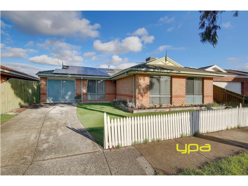 22 Shortridge Circuit, Roxburgh Park VIC 3064