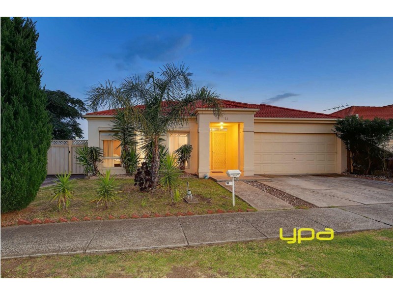 21 Wrigley Crescent, Roxburgh Park VIC 3064