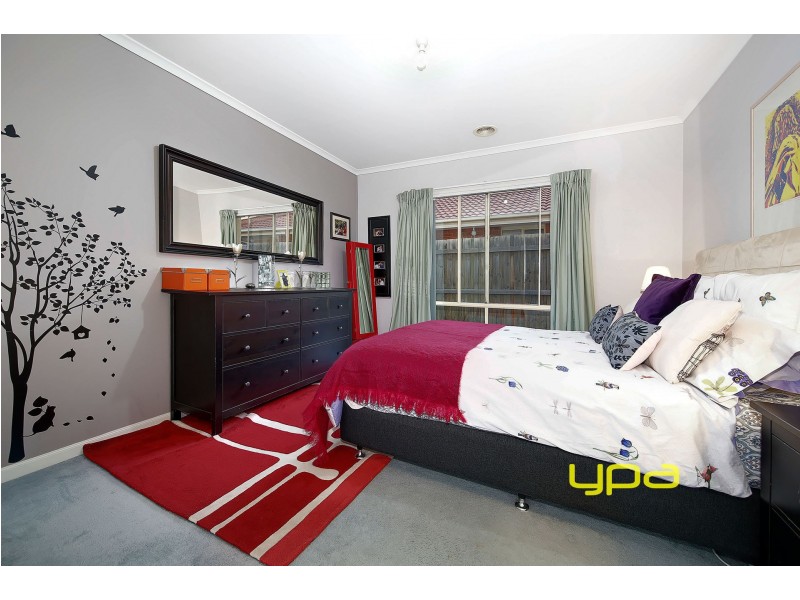 21 Wrigley Crescent, Roxburgh Park VIC 3064