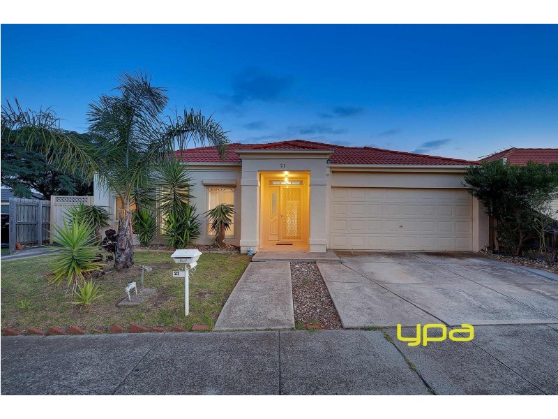 21 Wrigley Crescent, Roxburgh Park VIC 3064