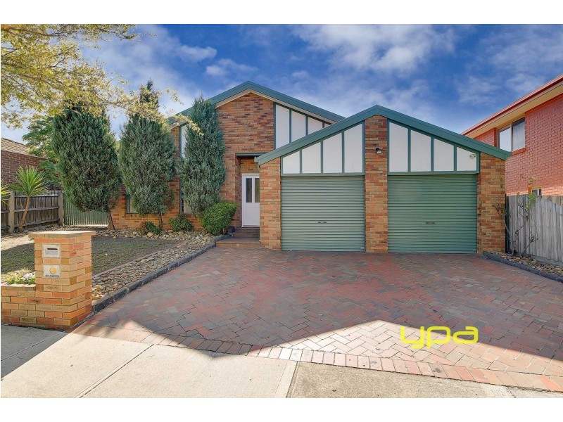 9 Pinnock Avenue, Roxburgh Park VIC 3064