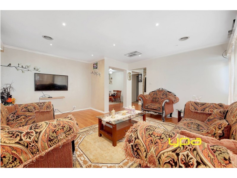 46 Woodburn Crescent, Meadow Heights VIC 3048