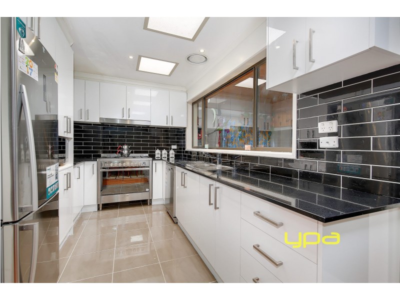 46 Woodburn Crescent, Meadow Heights VIC 3048