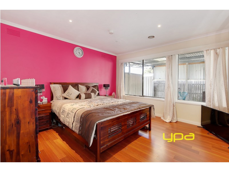 46 Woodburn Crescent, Meadow Heights VIC 3048