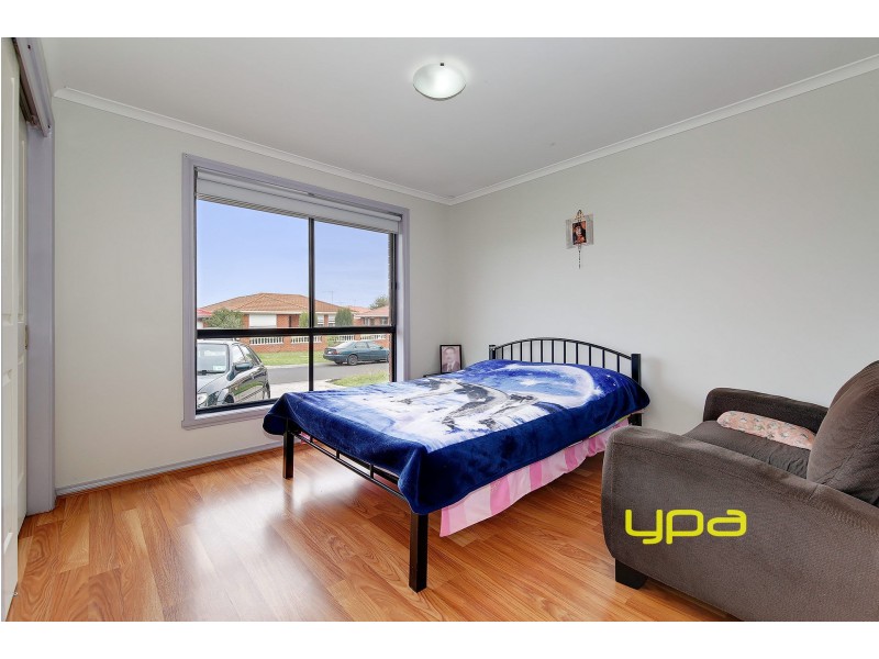 1/13 Pinnaroo Circuit, Meadow Heights VIC 3048