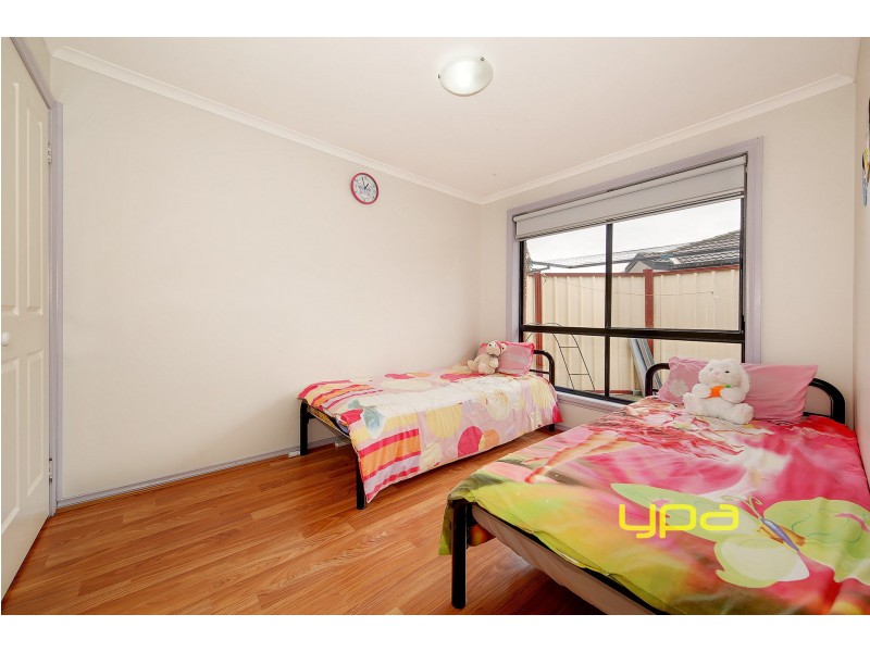 1/13 Pinnaroo Circuit, Meadow Heights VIC 3048