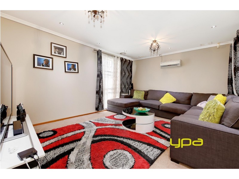 57 Malmsbury Drive, Meadow Heights VIC 3048