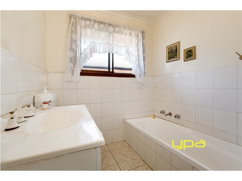 20 Kalimna Crescent, Coolaroo VIC 3048