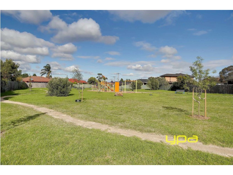 19 Sheoak Court, Meadow Heights VIC 3048