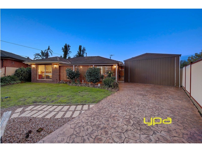 16 Magpie Court, Meadow Heights VIC 3048