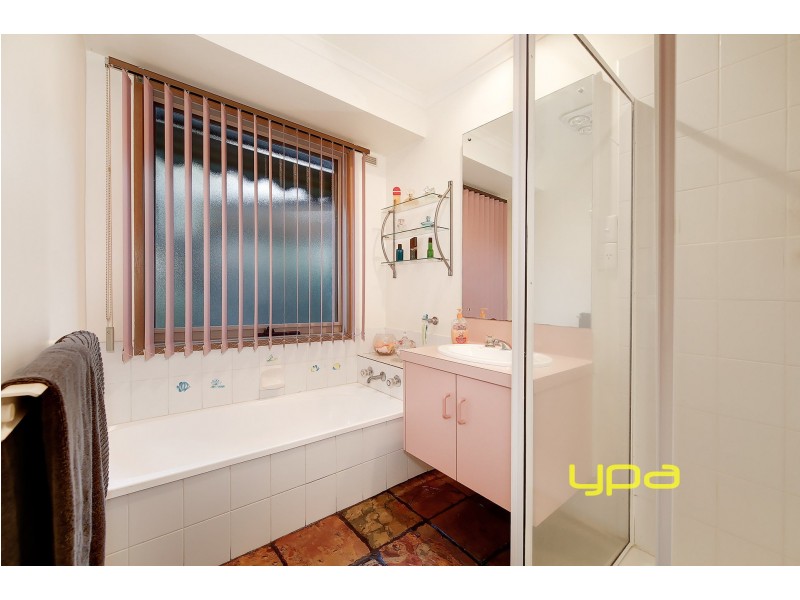 16 Magpie Court, Meadow Heights VIC 3048