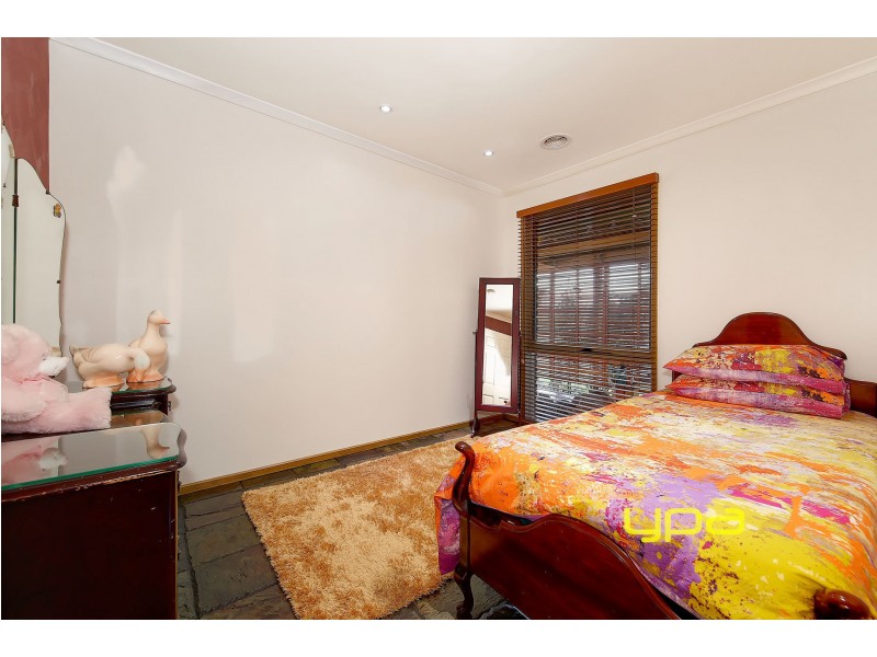 16 Magpie Court, Meadow Heights VIC 3048