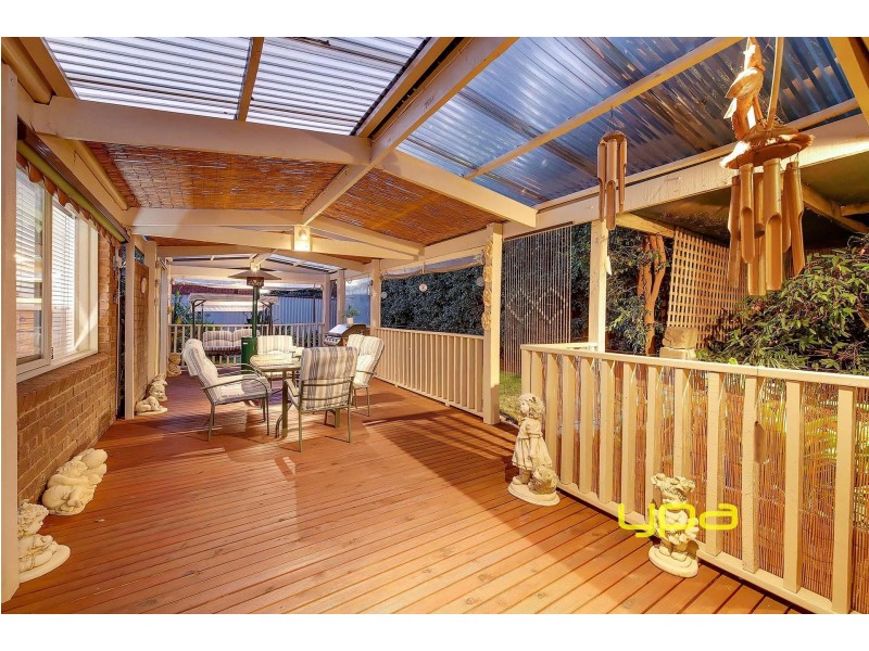 16 Magpie Court, Meadow Heights VIC 3048