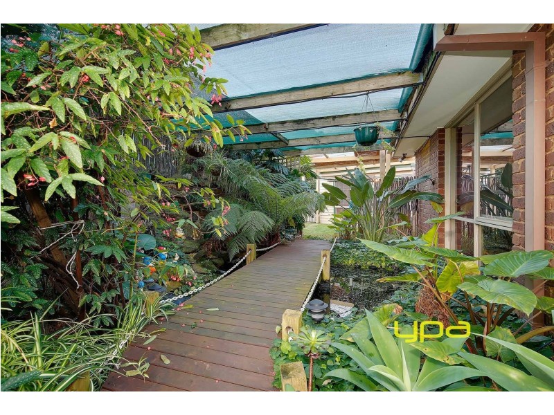 16 Magpie Court, Meadow Heights VIC 3048