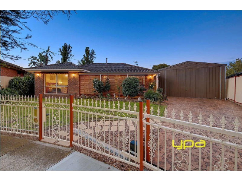 16 Magpie Court, Meadow Heights VIC 3048