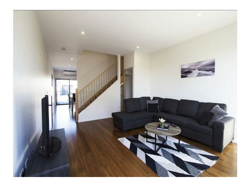 4/24 Featherpark Way, Craigieburn VIC 3064