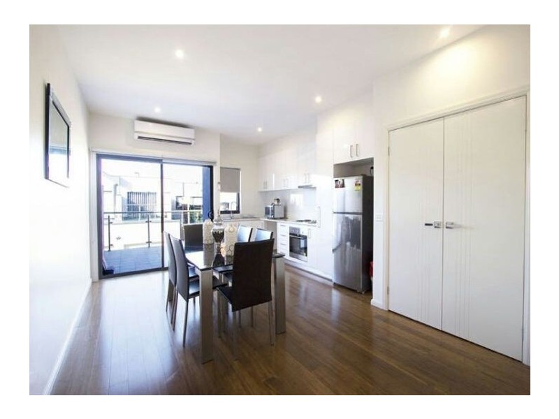 4/24 Featherpark Way, Craigieburn VIC 3064