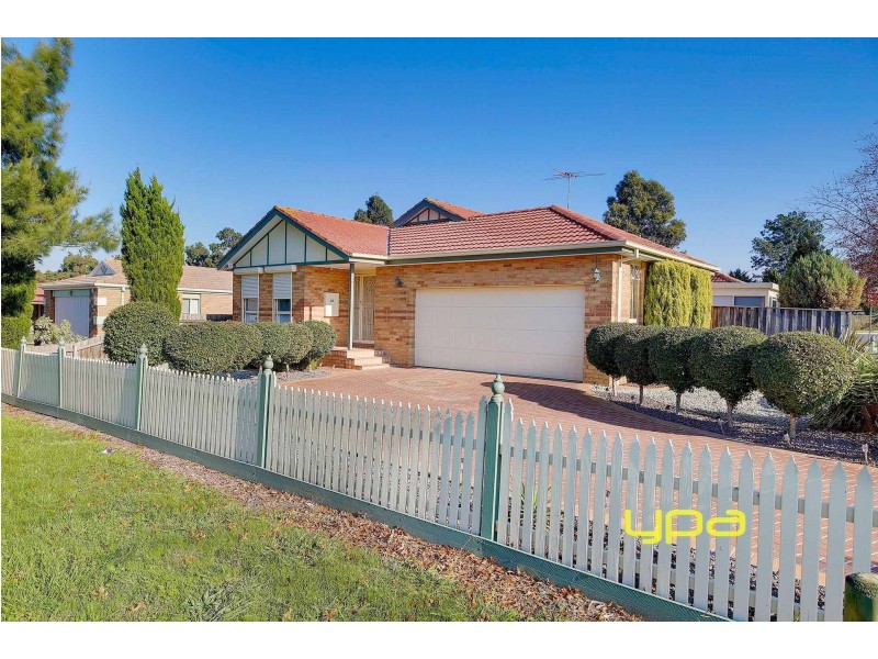 45 St Clair Boulevard, Roxburgh Park VIC 3064