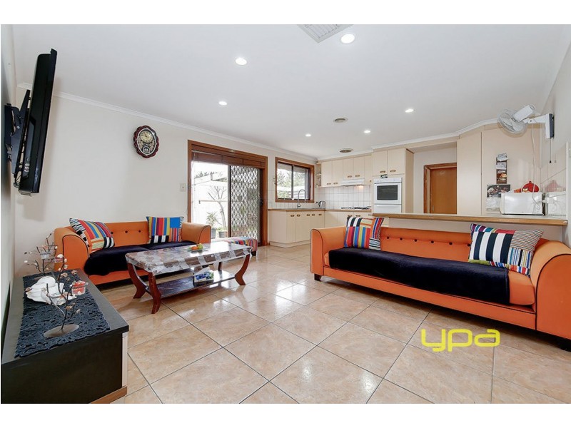 5 Buxton Court, Meadow Heights VIC 3048