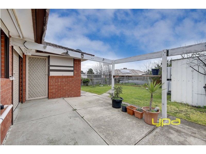 5 Buxton Court, Meadow Heights VIC 3048