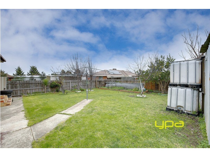 5 Buxton Court, Meadow Heights VIC 3048