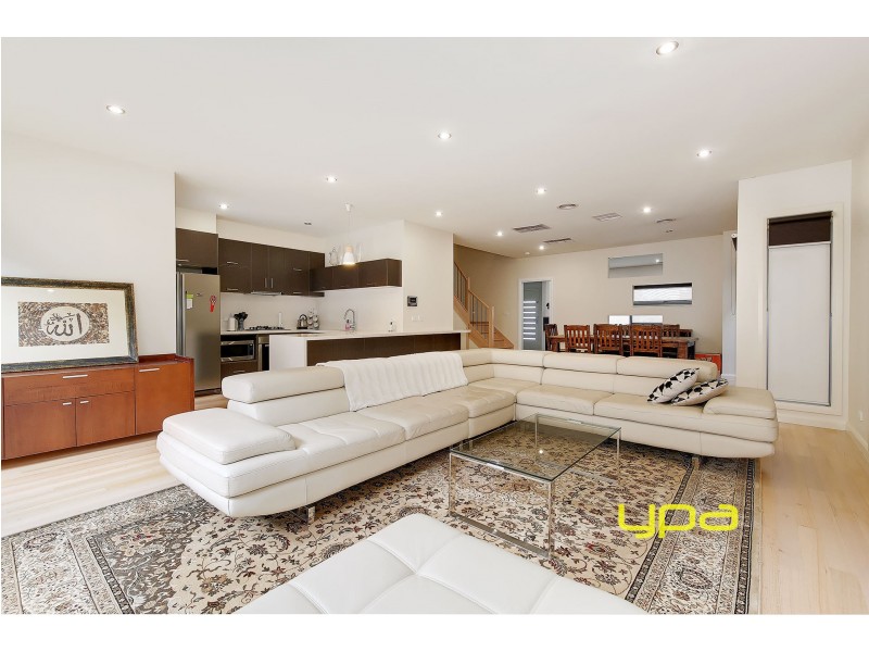 8 Brookvale Court, Roxburgh Park VIC 3064