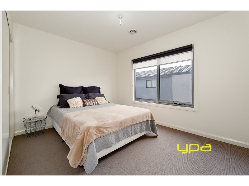 8 Brookvale Court, Roxburgh Park VIC 3064