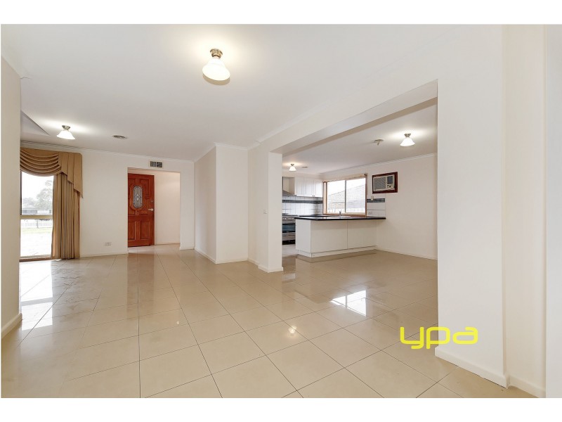 13 Linden Close, Meadow Heights VIC 3048