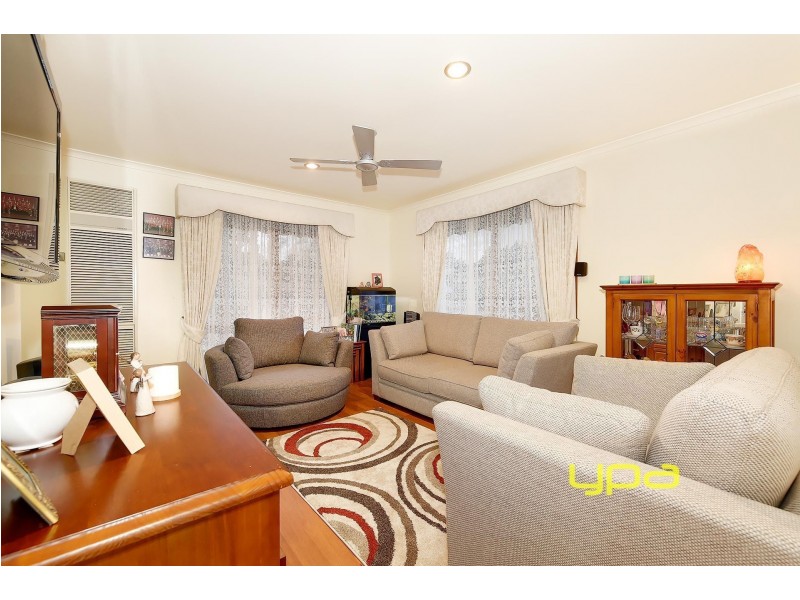 1 Kanooka Grove, Meadow Heights VIC 3048