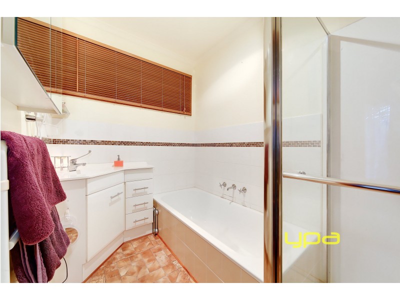 1 Kanooka Grove, Meadow Heights VIC 3048