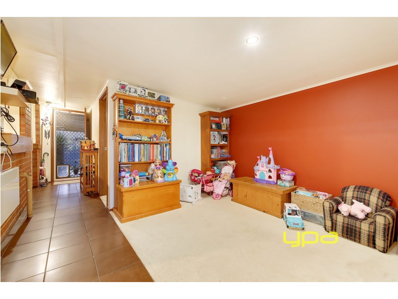 1 Kanooka Grove, Meadow Heights VIC 3048