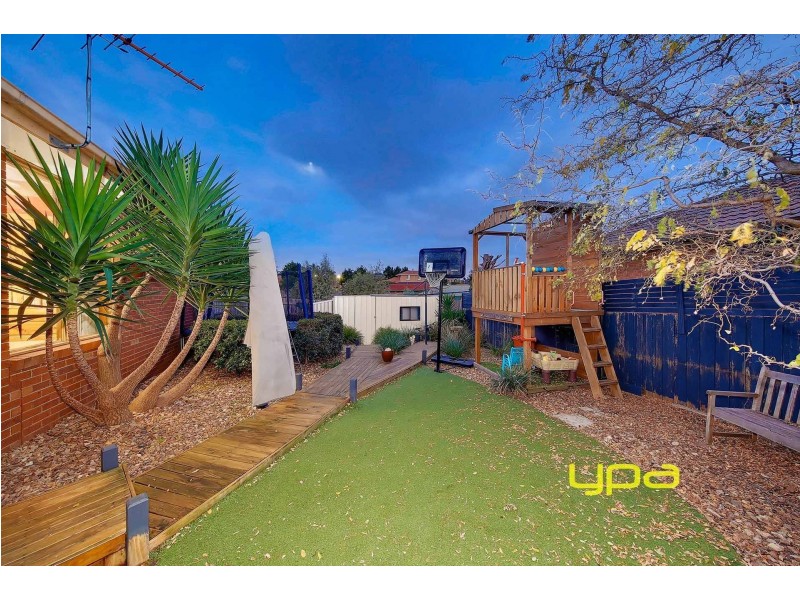 1 Kanooka Grove, Meadow Heights VIC 3048